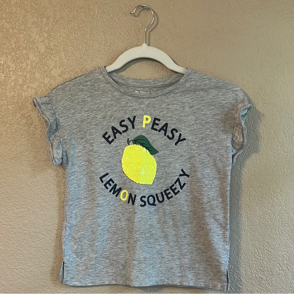 My favorite tee; Gray and Yellow Short Sleeve Tees